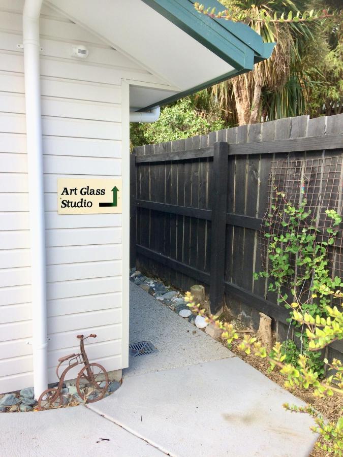 Art Glass Studio Hotel Wanaka Exterior photo